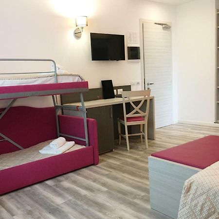 Alma Living Hotel- Al Girarrosto Венцоне Экстерьер фото